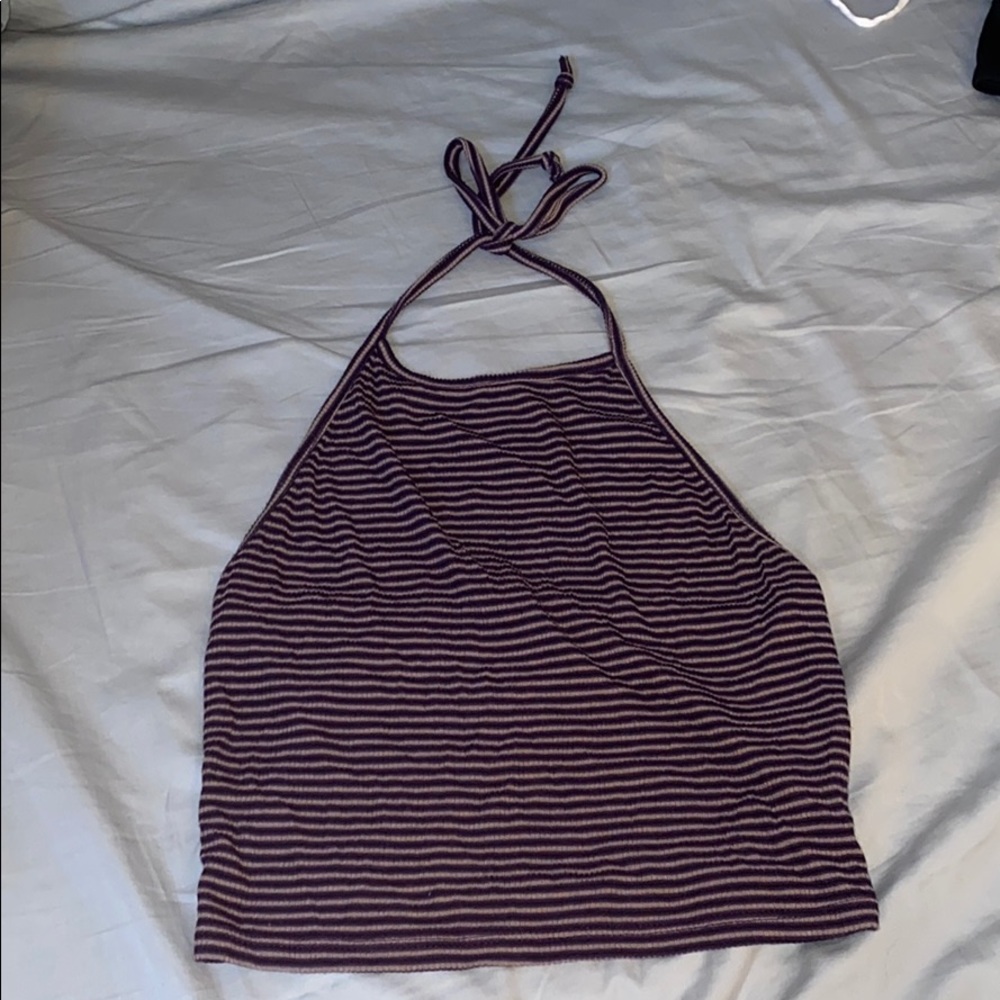 women’s halter crop top